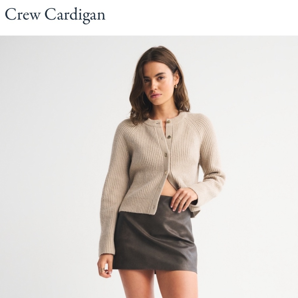 Abercrombie & Fitch Crew Pearl Button Cardigan